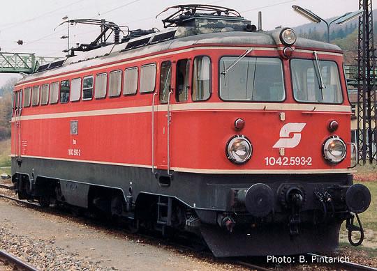 Electric locomotive class 1042.5 (3-RAIL AC)<br /><a href='images/pictures/Roco/69608.jpg' target='_blank'>Full size image</a>